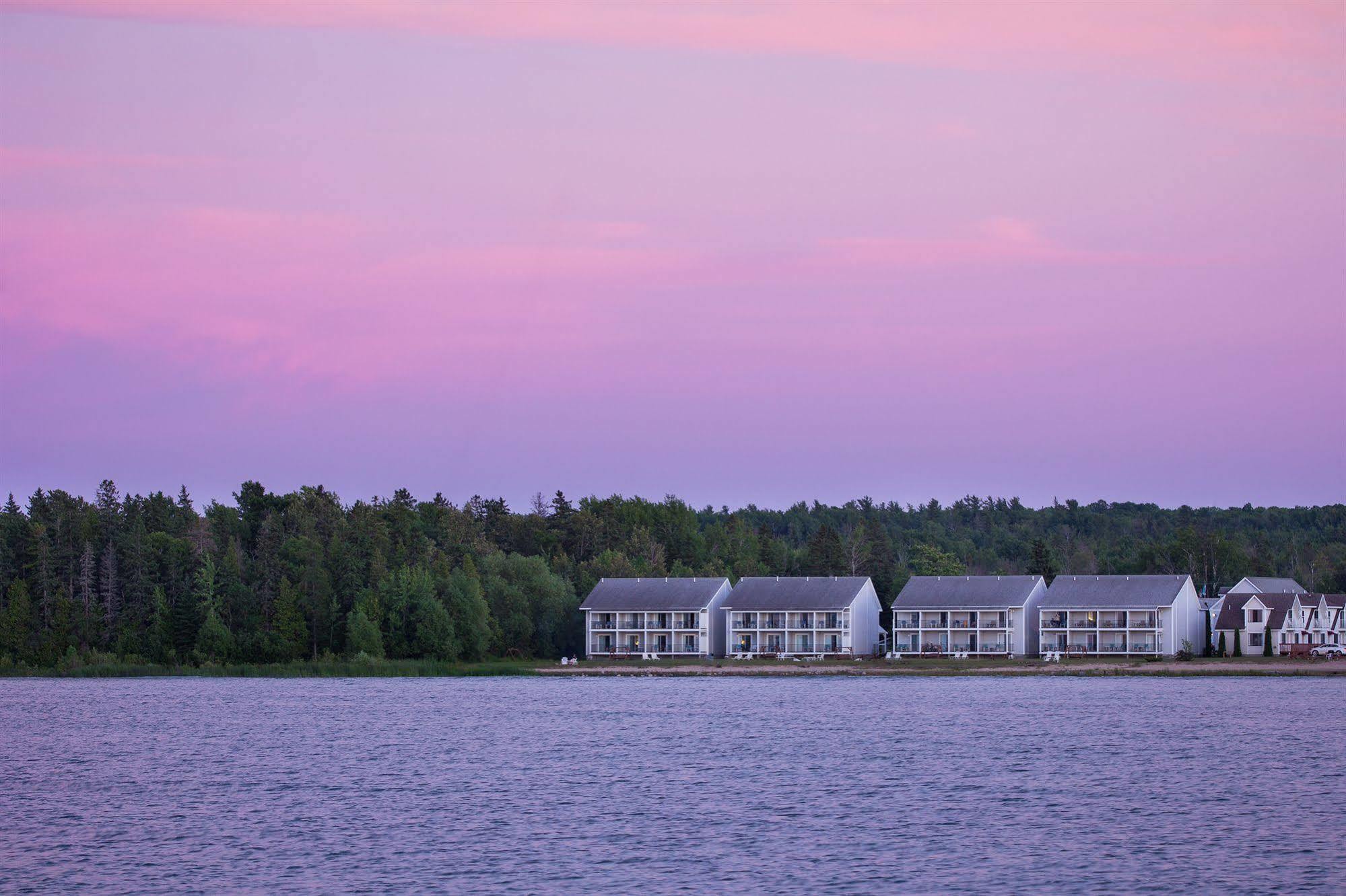 Clearwater Lakeshore Motel Mackinaw City Exteriér fotografie